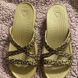 CROCS Beige Leopard Print Slides